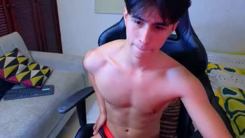 carl_dixon online show from November 17, 9:39 pm