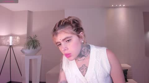 Carla Bunnis online show from December 22, 12:34 pm