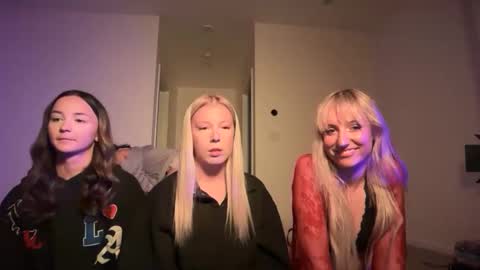 carlee online show from February 23, 4:58 am