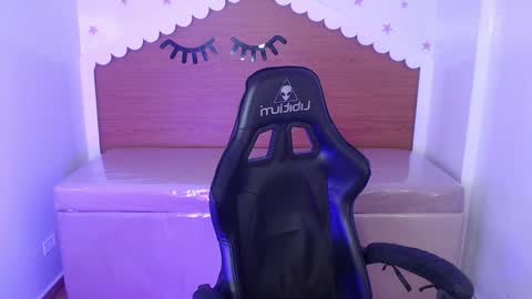 CARLYE   online show from October 22, 3:10 am