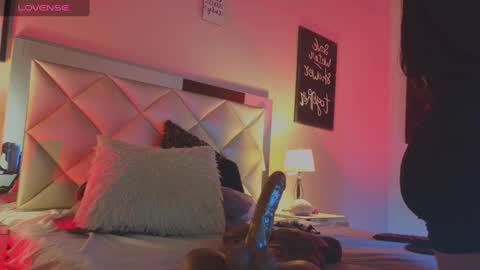 Carolina   online show from January 5, 4:48 pm