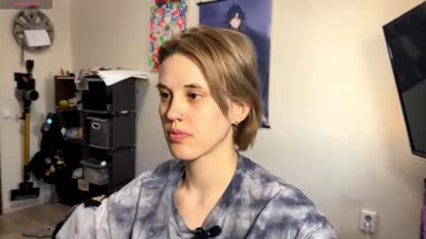 Call me Carol online show from February 6, 9:24 am