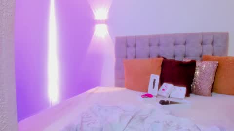 Carolina online show from September 26, 6:16 pm