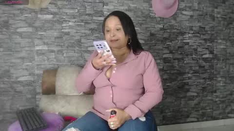 Camelia online show from November 26, 2:42 am