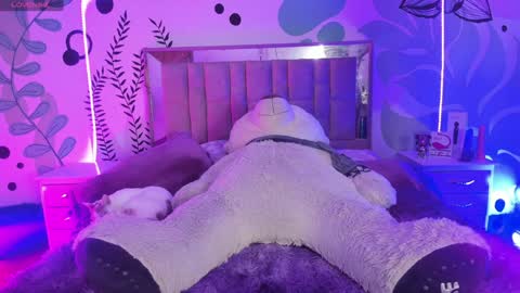 caroline 3 online show from January 14, 4:25 am