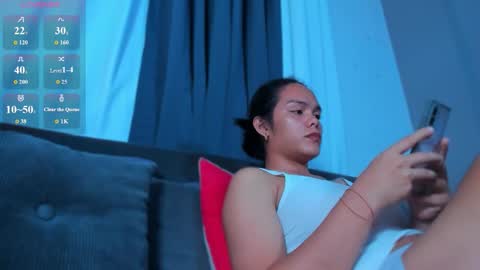 caroline_east online show from March 21, 5:17 pm