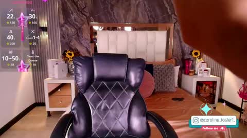 caroline_foster1 online show from April 16, 12:16 pm