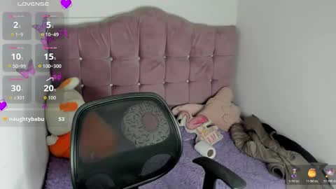 caroline_rodriguez_9 online show from October 18, 11:20 pm