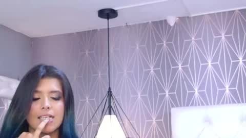 Snapshot of carolinnetaylor chatting on October 4, 1:09 pm CarolinneTaylor online show from October 4, 1:09 pm