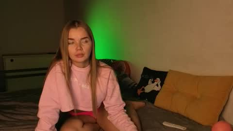 carriebradshawww online show from December 22, 2:24 pm