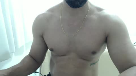 cashmastermuscle77 online show from November 30, 1:51 pm