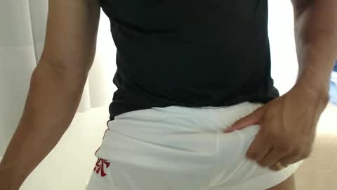 cashmastermuscle77 online show from February 14, 5:26 pm