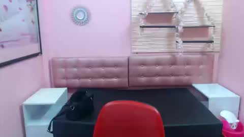 Snapshot of cassandra_ruizz chatting on September 16, 8:34 pm 573215024606 online show from September 16, 8:34 pm