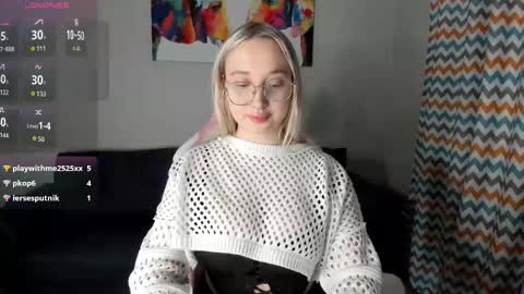 Cassie Rosss online show from November 19, 1:32 pm