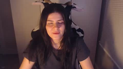 cassiealvarez online show from July 9, 2:15 am