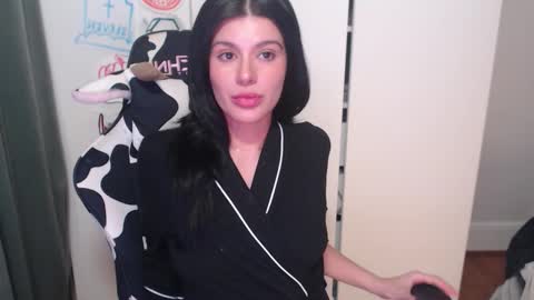 cassiealvarez online show from October 19, 2:49 am