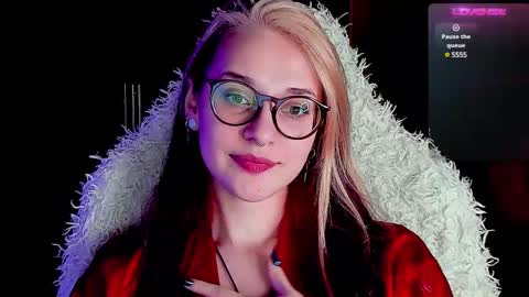 Ellie online show from February 25, 7:06 pm