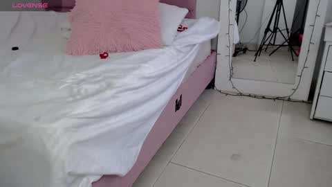 catalaia_stomm online show from February 7, 4:14 pm