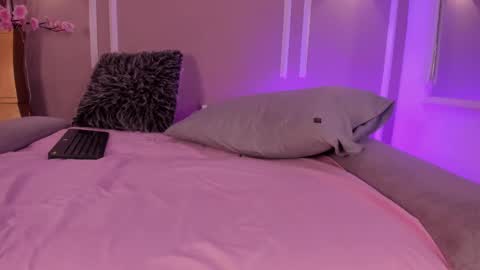 Cataleya online show from October 18, 7:12 am