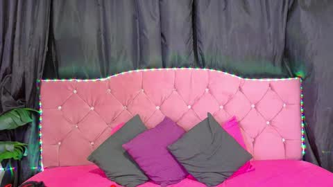 Cata Prins  online show from March 18, 12:11 pm