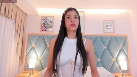 catalina online show from February 25, 3:54 am