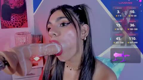 Snapshot of catalina_whore1 chatting on October 19, 5:28 pm catalina_whore1 online show from October 19, 5:28 pm