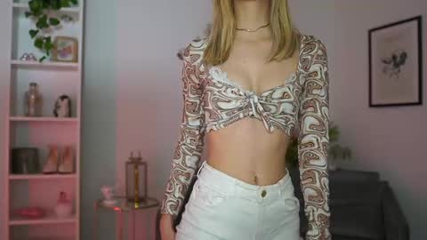 catecrago  online show from February 21, 9:13 am