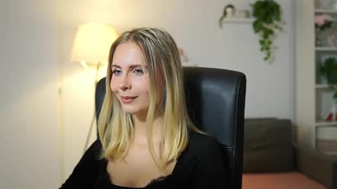 catecrago  online show from October 10, 7:58 am