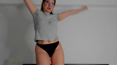 Kat online show from July 11, 8:45 pm