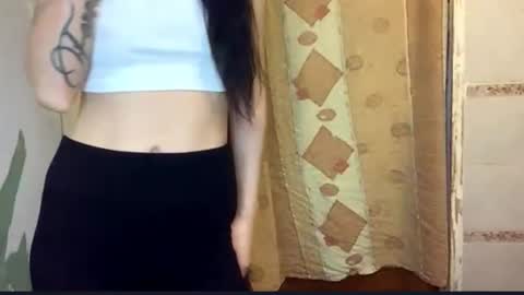 Snapshot of catinagaznes chatting on October 22, 9:49 pm Lola online show from October 22, 9:49 pm