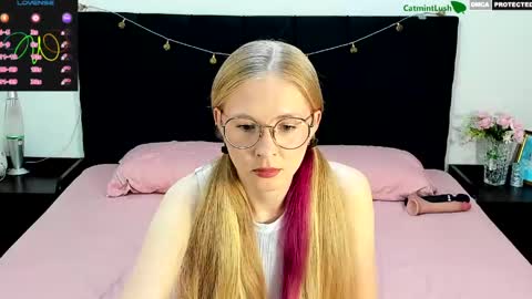 CatmintLush online show from May 19, 11:34 pm