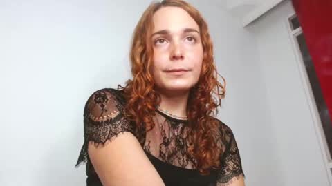 Snapshot of catnessa_ chatting on December 24, 12:33 am Catalina Restrepo online show from December 24, 12:33 am