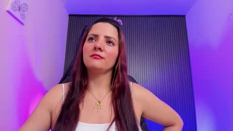 caty online show from November 22, 8:02 am