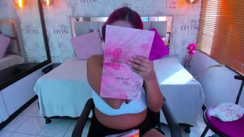 Snapshot of celeste_muller chatting on October 9, 1:05 pm celeste online show from October 9, 1:05 pm