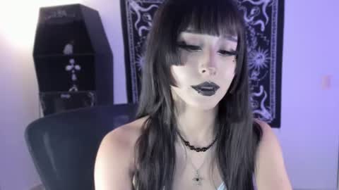   online show from July 7, 2:02 am