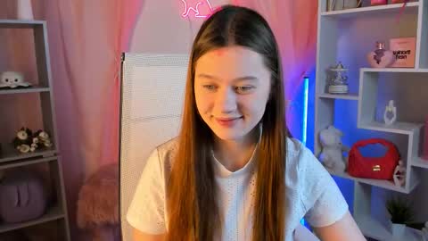 your cute kitty online show from March 10, 4:22 pm