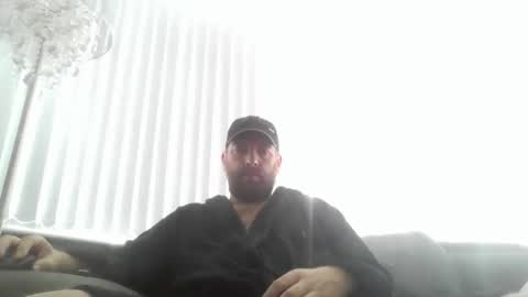 ch33ky85 online show from March 18, 8:53 am