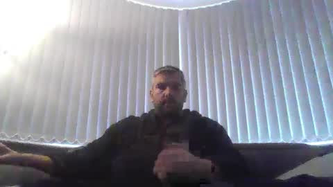 ch33ky85 online show from December 2, 1:19 pm