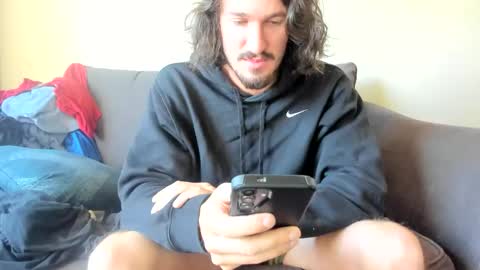 Lydong online show from April 3, 5:20 pm