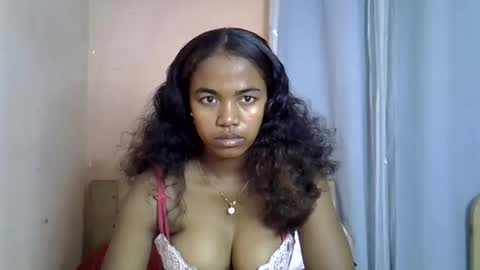 chaitee00 online show from June 3, 3:50 pm