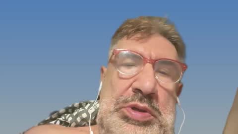 champsex305610 online show from February 14, 7:33 pm