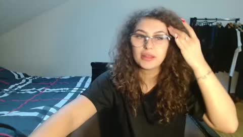 Stephanieblisss online show from January 7, 1:03 pm