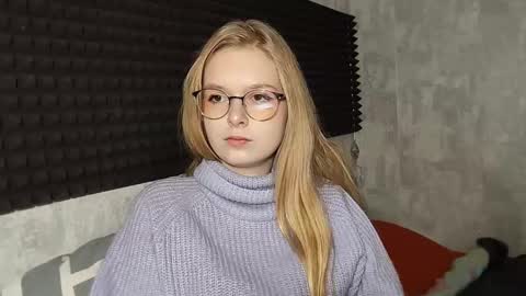 Lia online show from February 13, 7:33 am