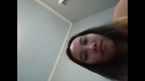 char_cute143 online show from March 12, 2:48 am