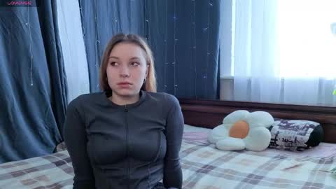 Ariel online show from April 12, 6:06 am