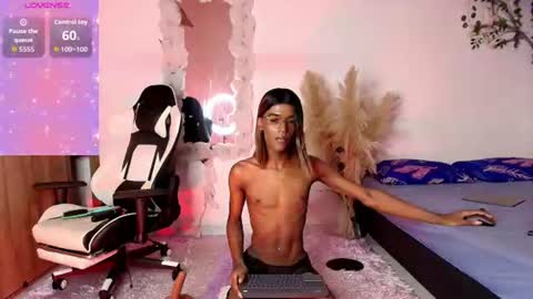    online show from June 23, 8:59 pm
