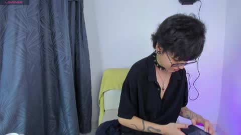 Charlie online show from April 6, 8:43 pm