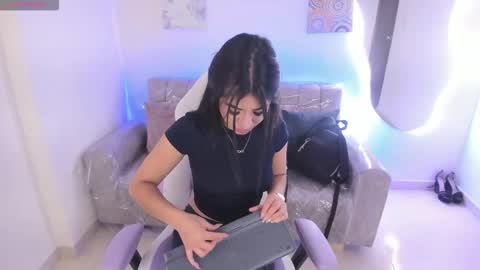    online show from December 1, 6:06 pm