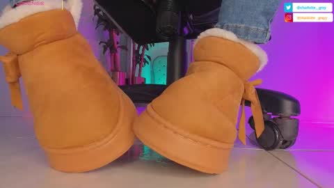 charlotte  grey online show from September 30, 8:30 pm