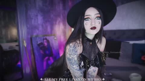 Charlotte online show from October 1, 7:35 pm